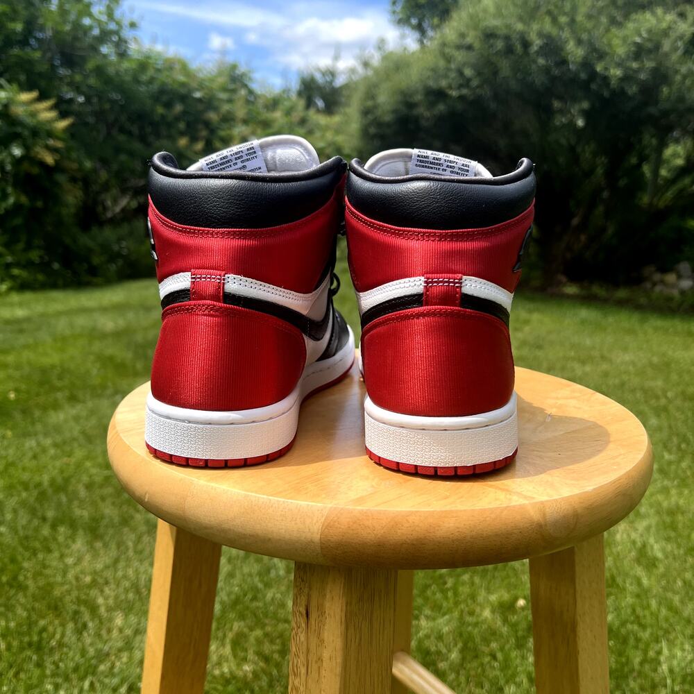 Nike Wmns Air Jordan 1 Retro High Satin Black Toe Women's Shoes - Size 9 - Picture 4 of 8